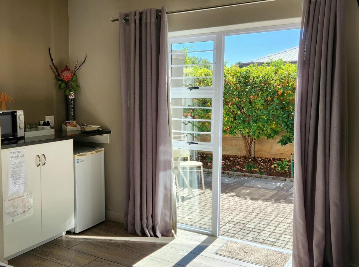 Green Kalahari Guesthouse Upington Exterior photo