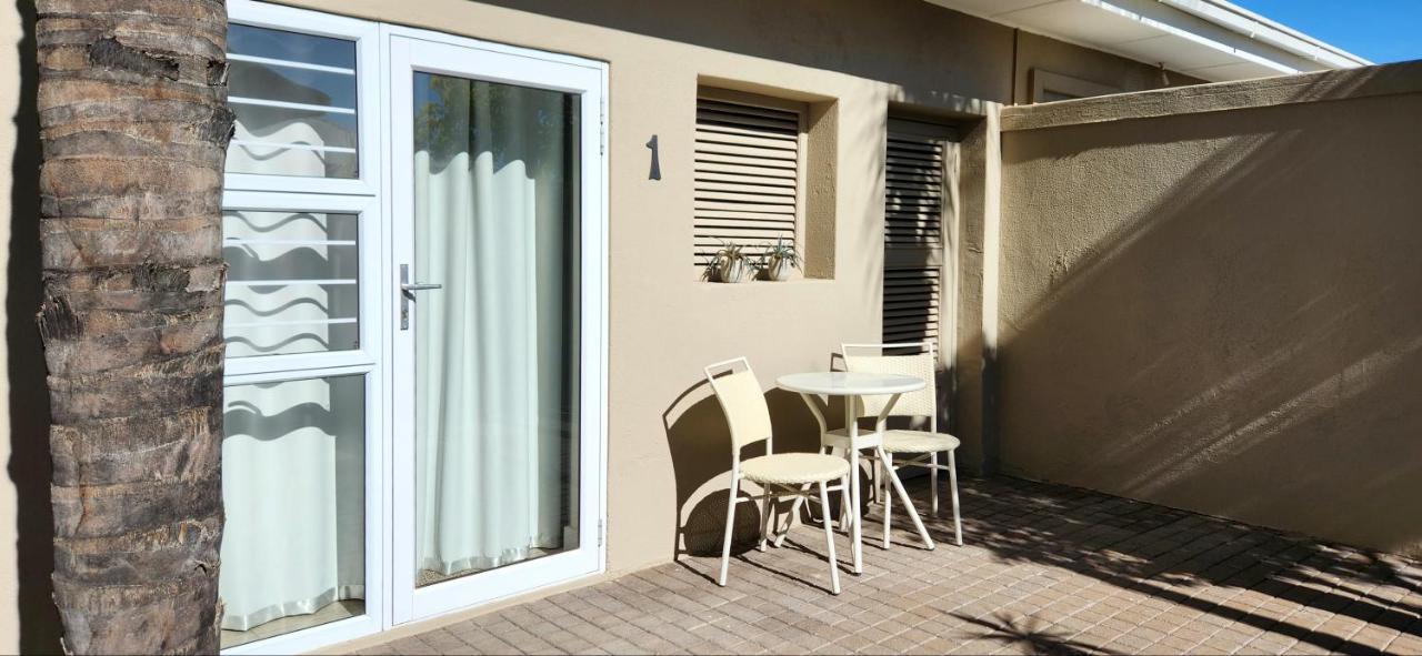 Green Kalahari Guesthouse Upington Exterior photo
